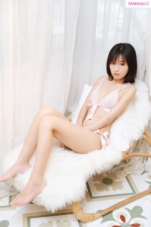 Kely香香  [XIUREN]高清写真图 2019.08.28 Baileys 香儿第7张图片